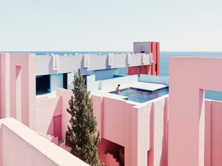 la_muralla_roja_calpe_alicante_spanish_modern_minimal_architecture_7